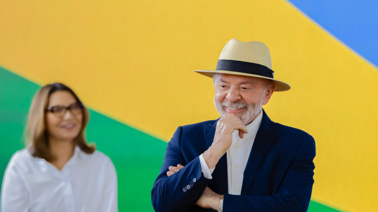Crusoé: Lula fala em “guerra da palavra” com Trump