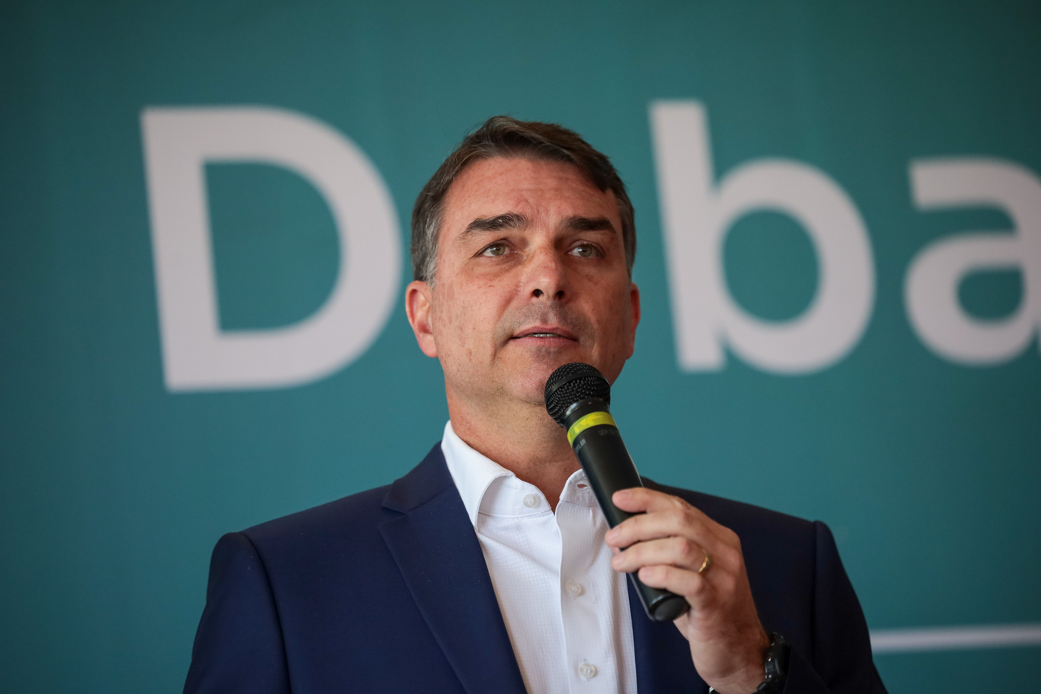 As notas de Flávio para negar que tenha questionado o sistema de votação