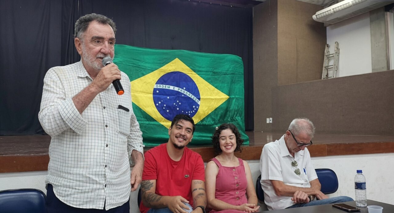 Candidato de Lula em MG não passa de 13% no 1º turno, indica Quaest