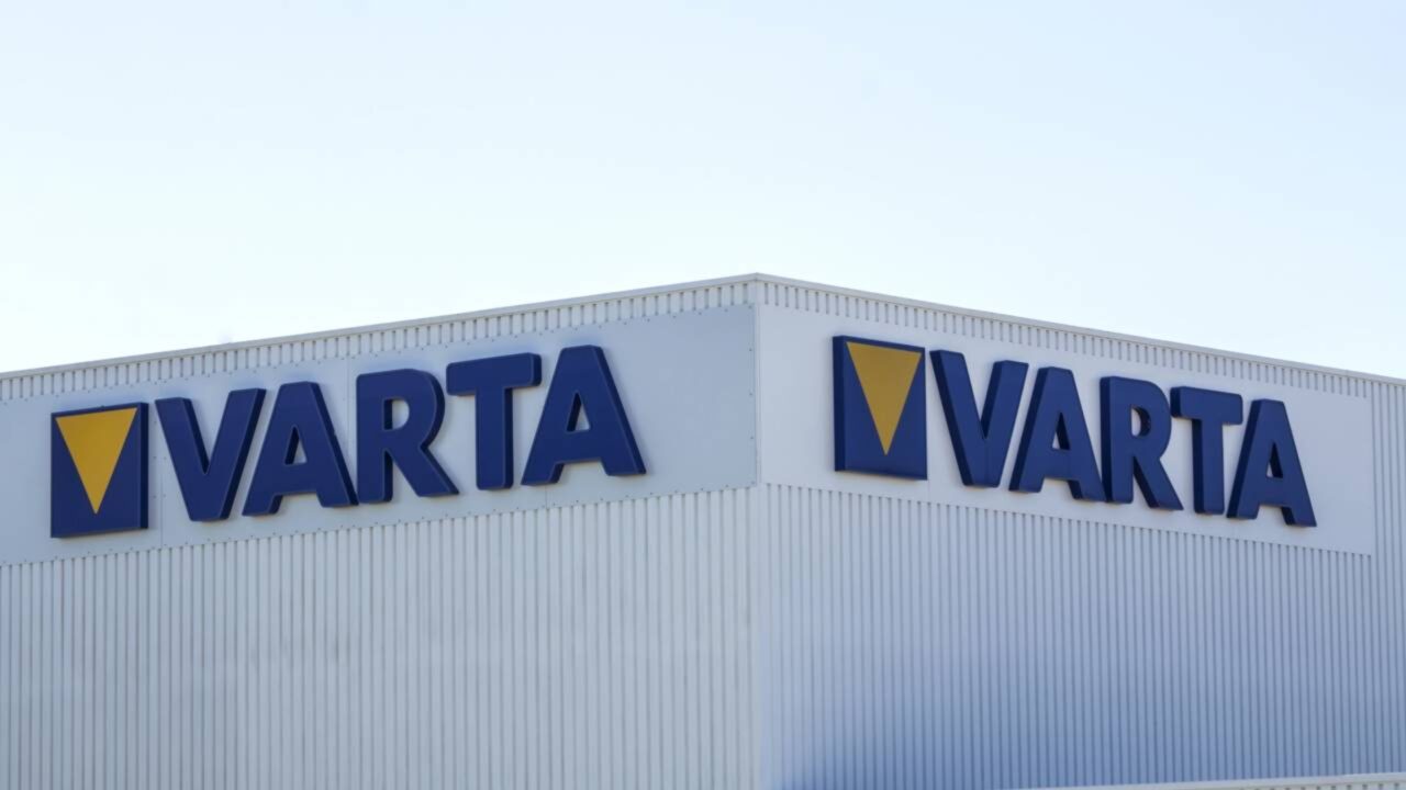 Apple substitui as baterias Varta por modelos chineses o histórico fabricante alemão de baterias declara falência