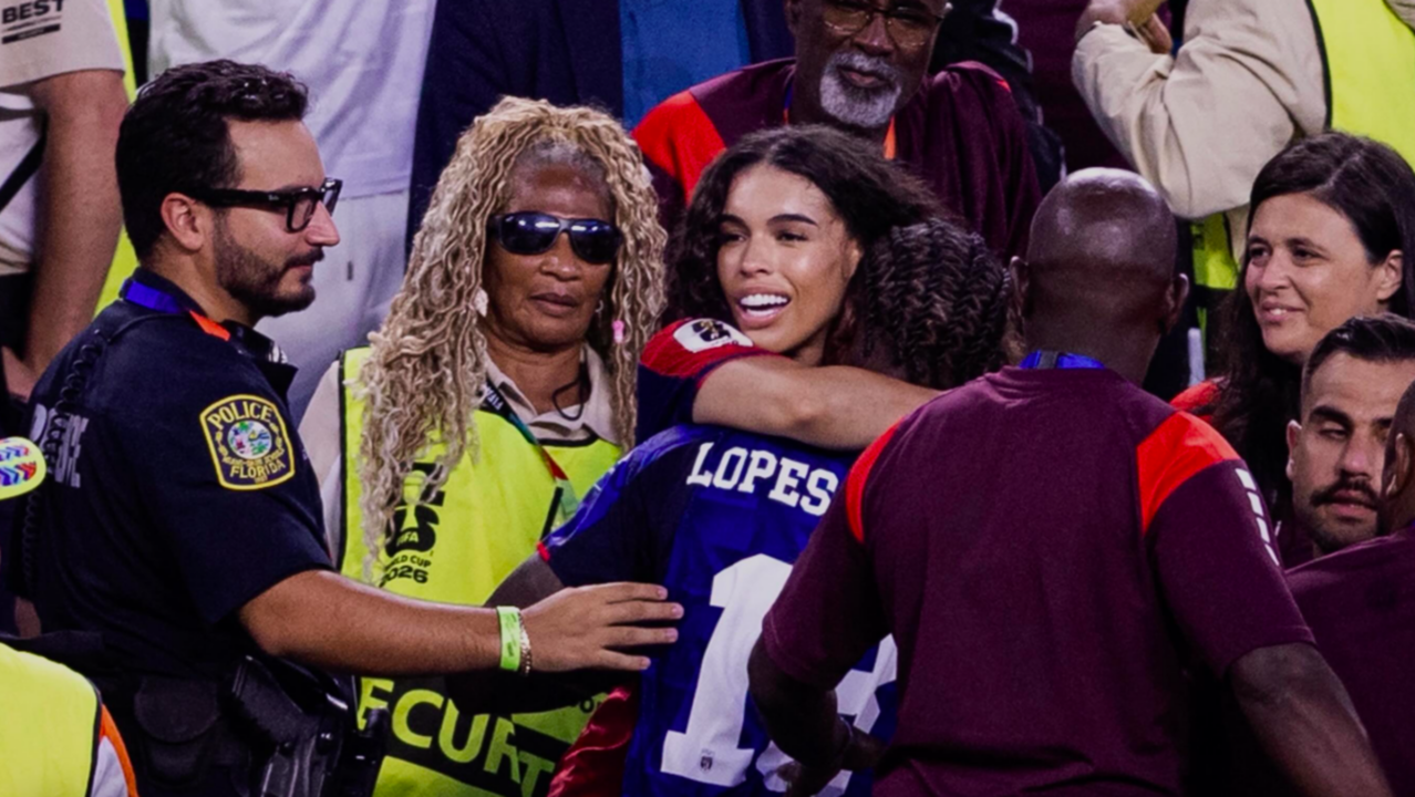 Jayley da Cruz, a torcedora que roubou a cena no jogo de Cabo Verde