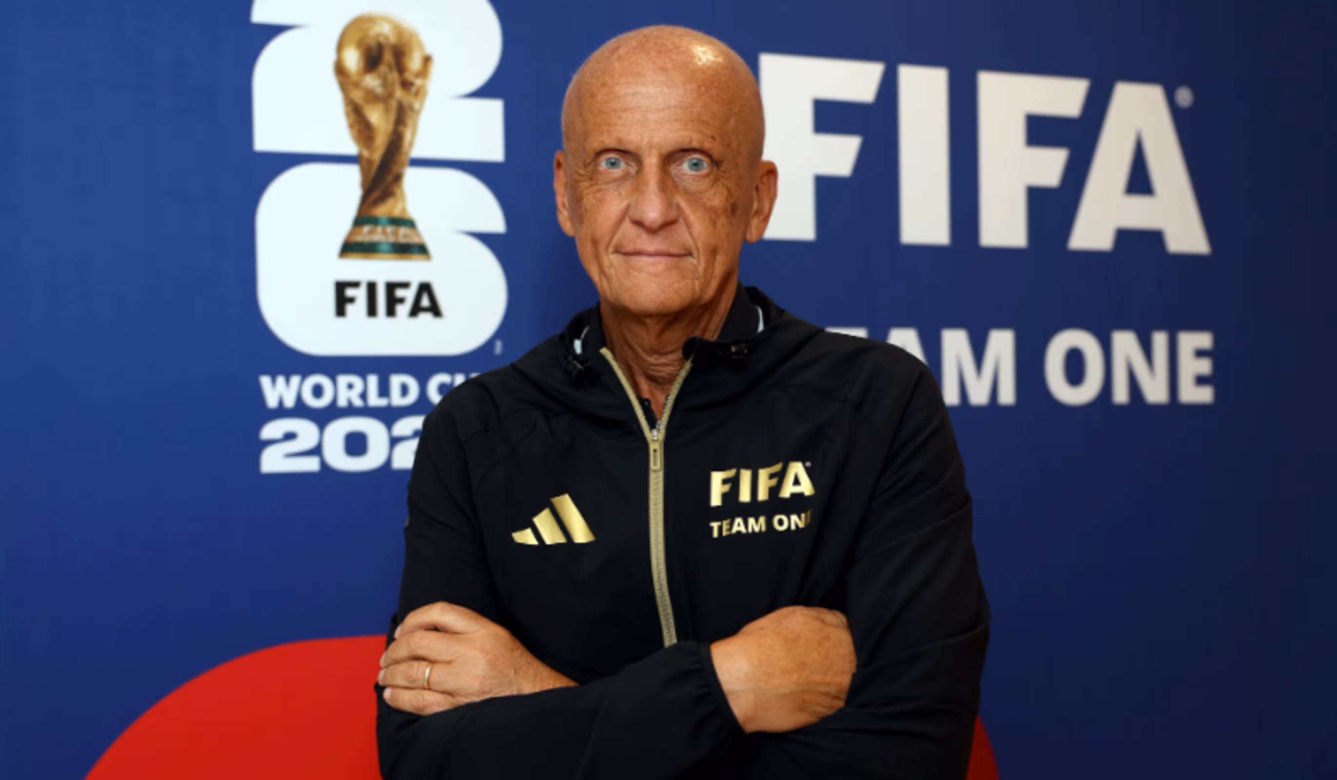 Crusoé: "Não somos influenciados", diz chefe de arbitragem da Fifa