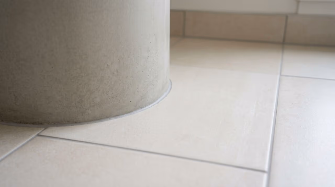 Como cortar curvas abertas em cerâmica com cortador manual usando um pedaço de cabo elétrico