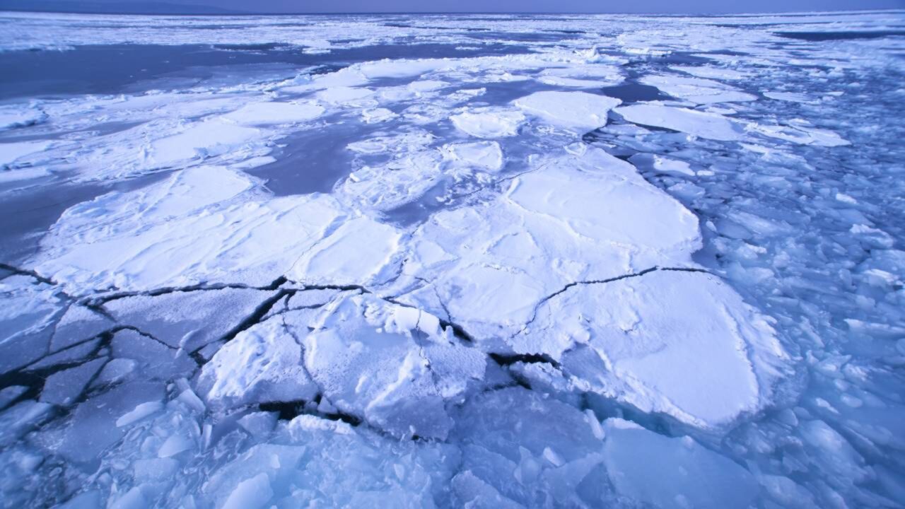 Cientistas fazem ‘cobertura’ de água salgada para engrossar o gelo do Ártico e criar barreira contra o calor do verão