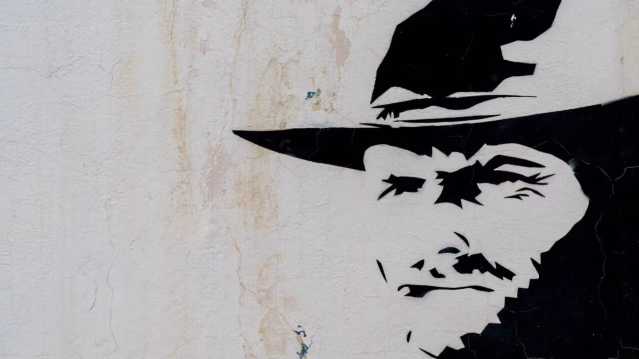 Clint Eastwood e sua biografia cheia de surpresas: “Falso que ele ama armas, mas é um traidor em série”