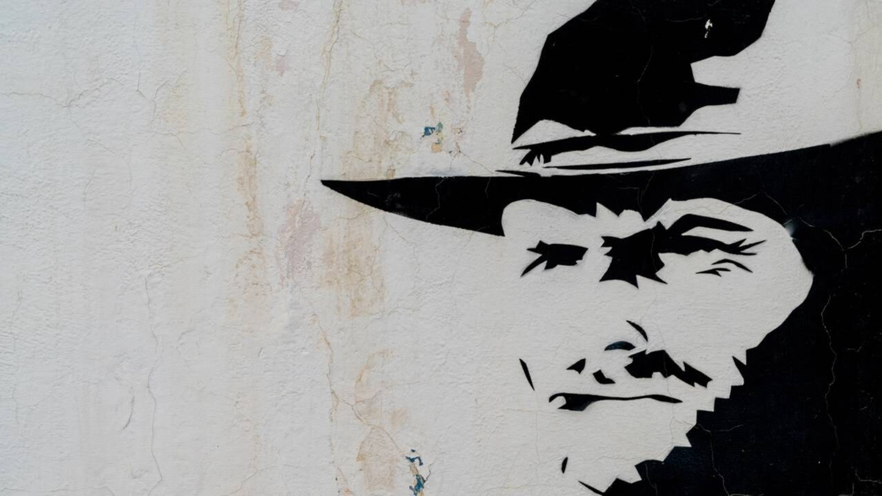 Clint Eastwood e sua biografia cheia de surpresas: “Falso que ele ama armas, mas é um traidor em série”