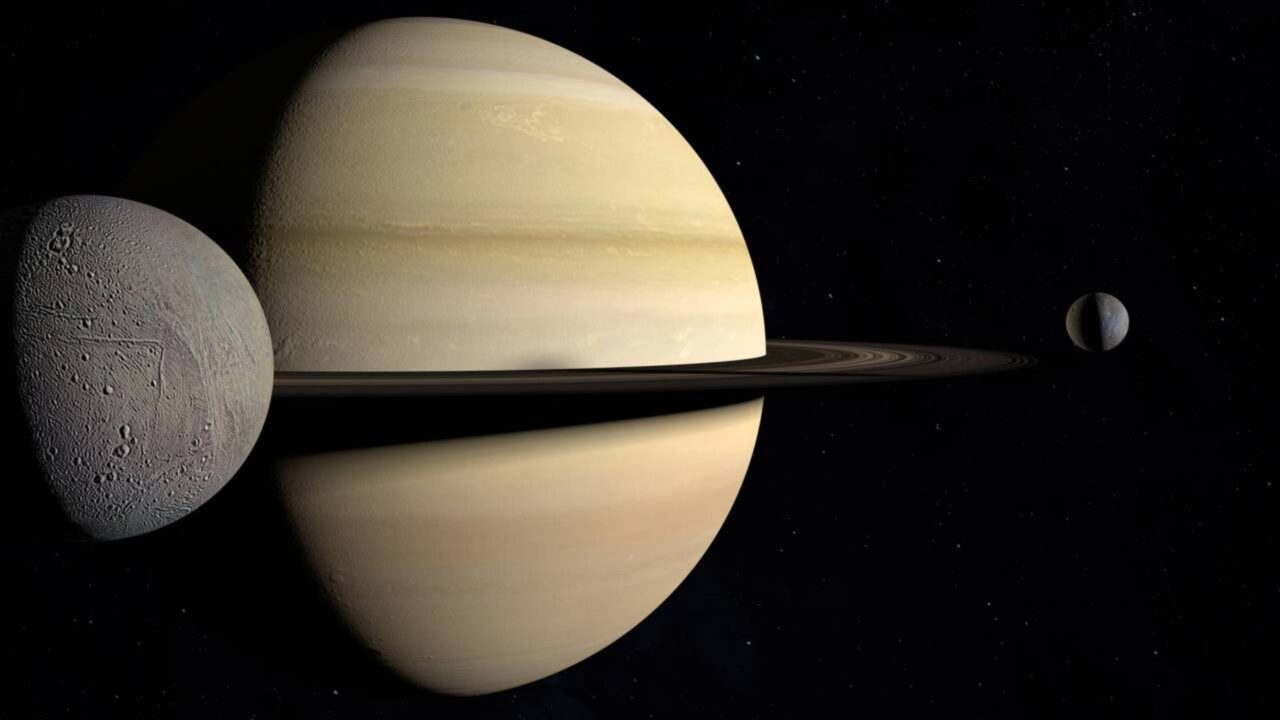 Jatos de água lançados por Encélado revelam que a lua de Saturno abriga um oceano subterrâneo rico em compostos associados a ambientes habitáveis