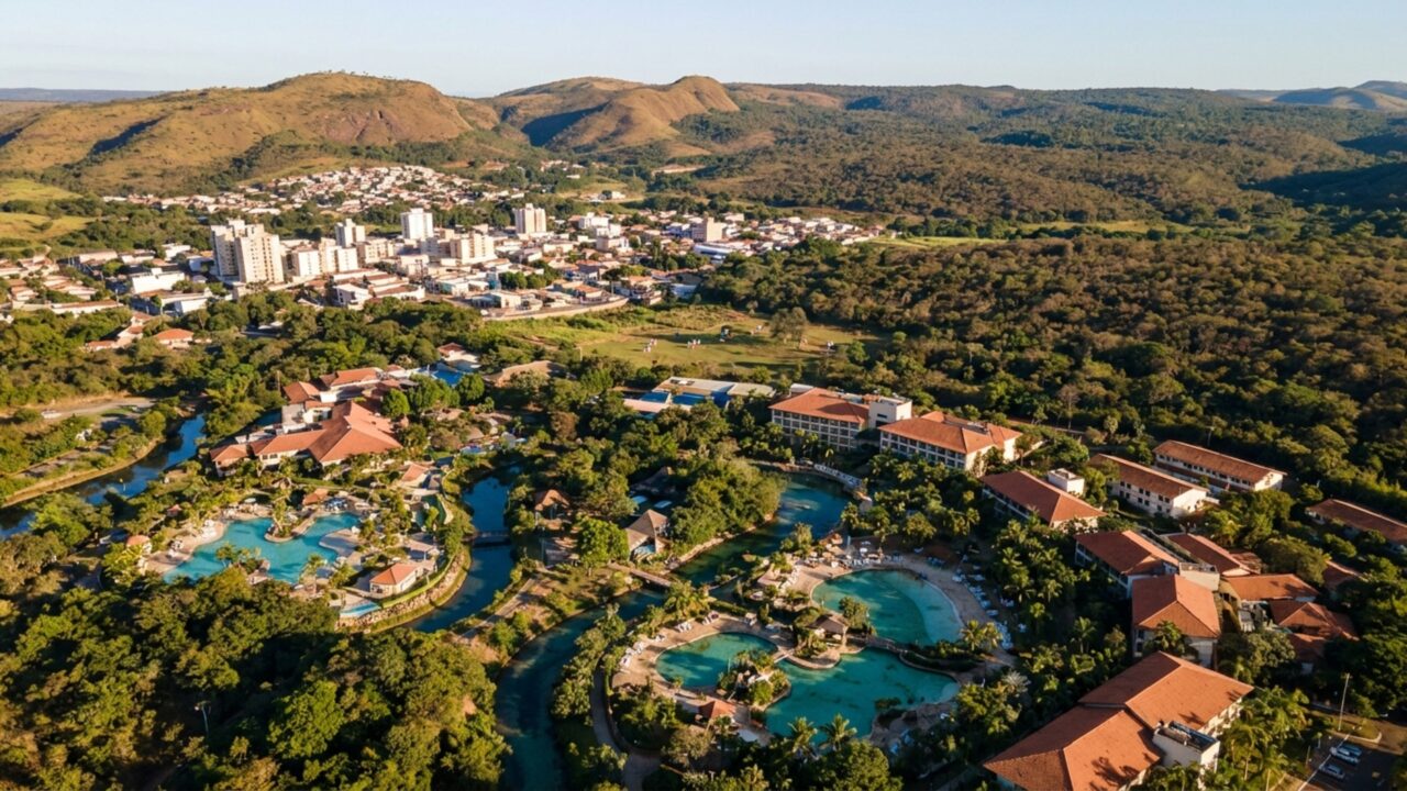 A cidade brasileira que recebe mais turistas do que moradores todo ano