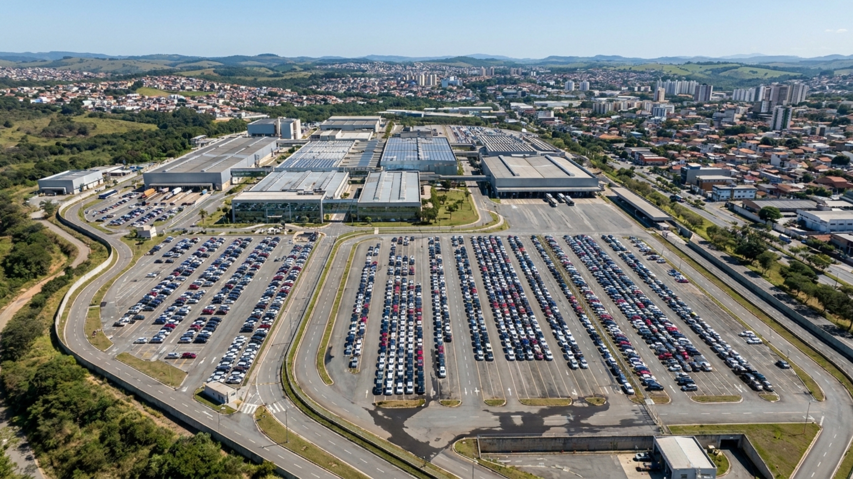 A Detroit Mineira que fabrica um carro por minuto: a cidade da Grande BH onde a maior fábrica de veículos do país divide o mapa com uma refinaria de petróleo