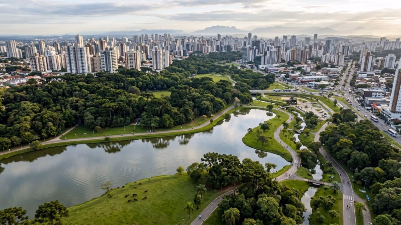 Capital brasileira com melhor qualidade de vida reúne 68 m² de área verde por morador e 53 parques e bosques espalhados pelos bairros