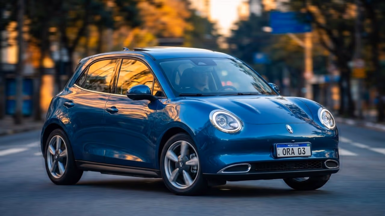Sete airbags e 315 km de autonomia reforçam a proposta deste elétrico compacto para a cidade