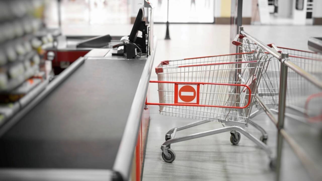 Grande rede de supermercados de 87 anos está fechando mais lojas