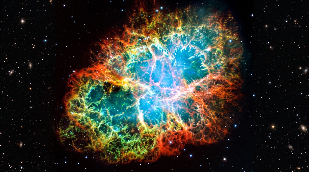 Há quase um milênio, observadores do céu registraram uma nova estrela tão brilhante que permaneceu visível à luz do dia durante semanas; agora, o Hubble rastreou a expansão de seu remanescente — a Nebulosa do Caranguejo