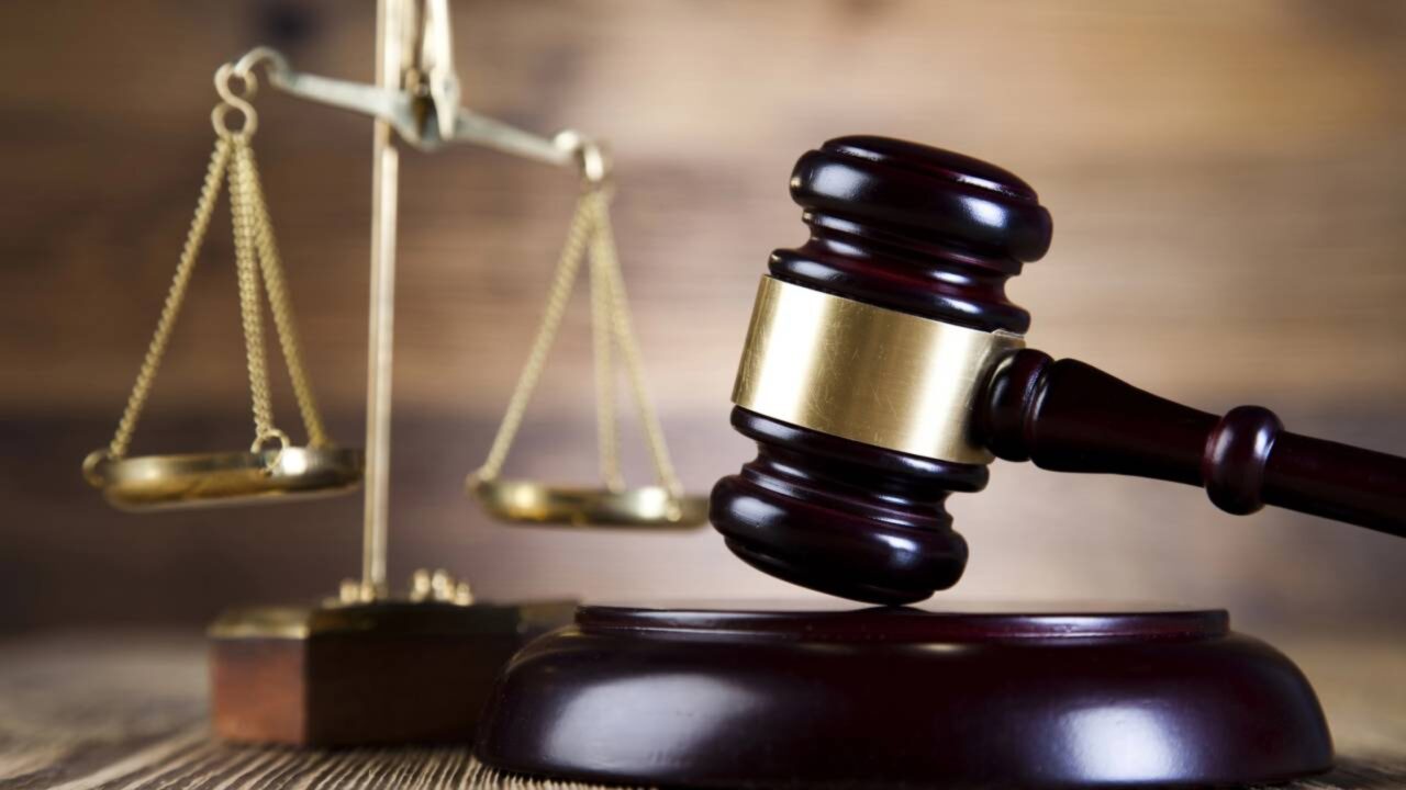Justiça bate o martelo sobre empresa que demitiu funcionário por justa causa após ele se atrasar 4 minutos