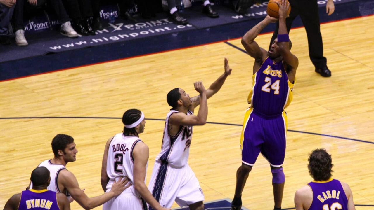 Kobe Bryant, astro que tratava obsessão por melhoria como parte do preço da grandeza: “O mais importante é tentar inspirar as pessoas para que sejam grandes naquilo que querem fazer”