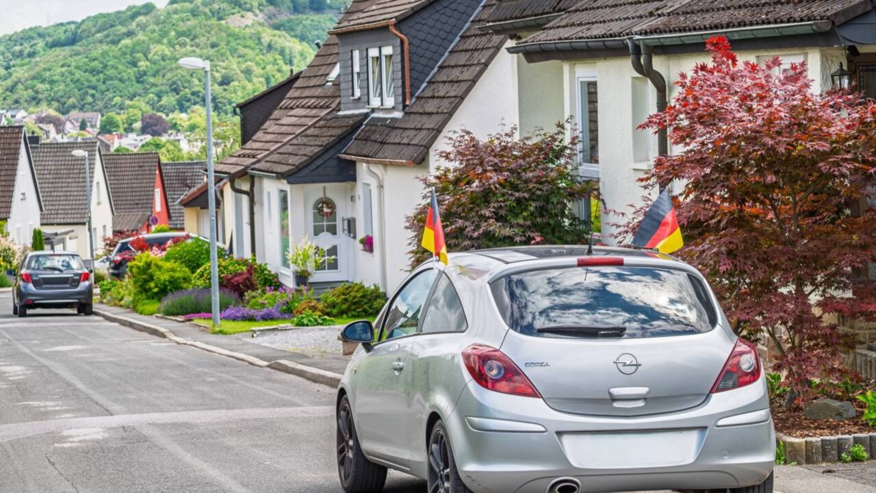 Rodri, melhor jogador da Copa de 2026, manteve um Opel Corsa usado por anos: "não entendia gastar uma fortuna num carro"