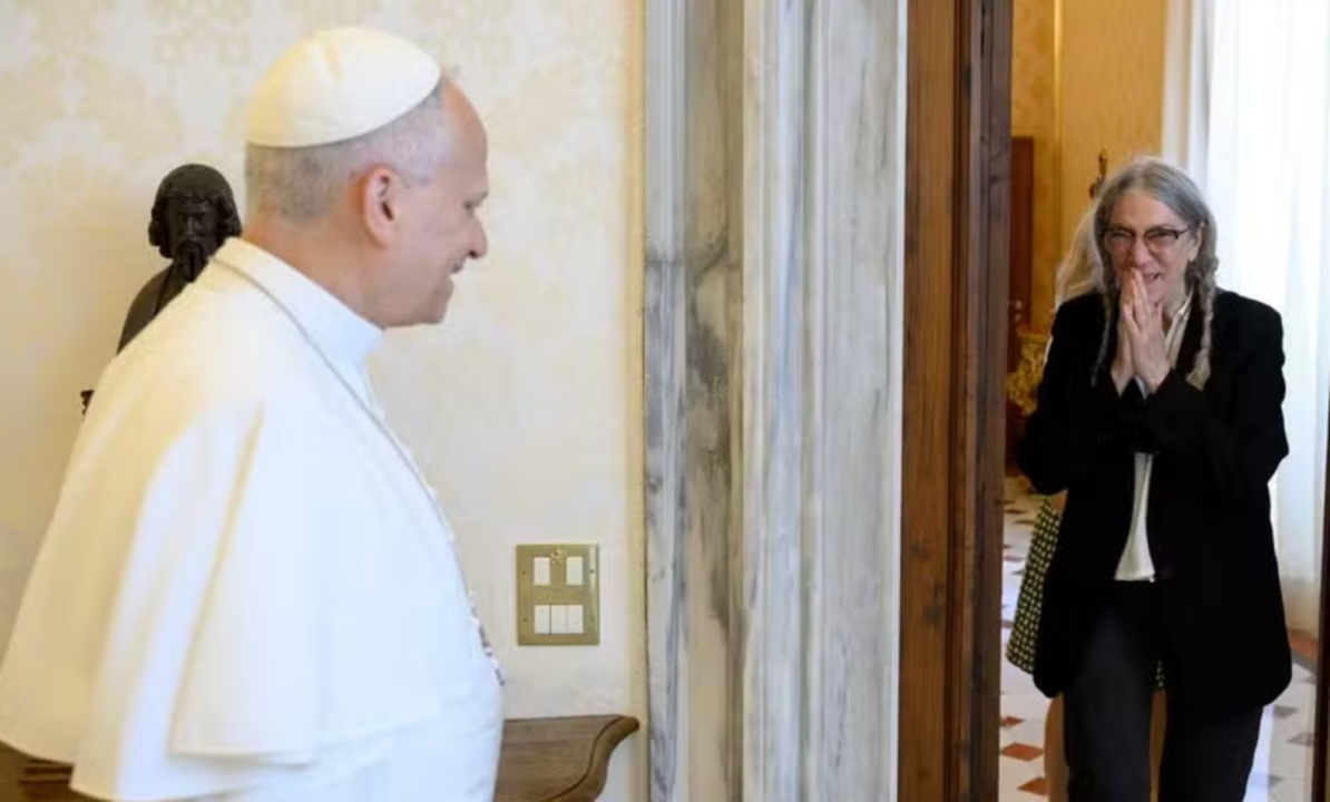 Papa Leão XIV recebe Patti Smith no Vaticano