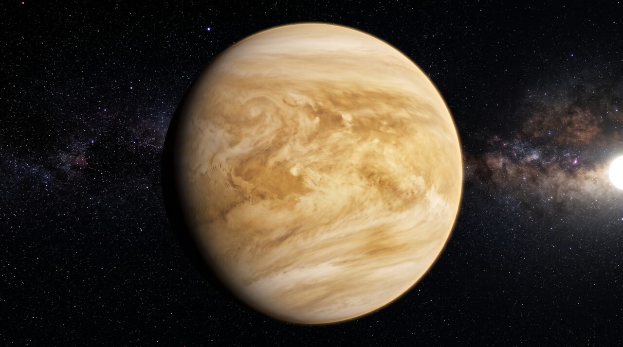 Vênus gira tão lentamente que um único dia lá dura mais do que todo o seu ano, e o planeta gira no sentido inverso; portanto, visto de sua superfície, o Sol nasceria no oeste