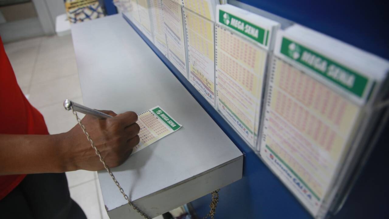 Polícia investiga se bilhete premiado da Mega-Sena de R$ 29 milhões foi furtado por casal no MT