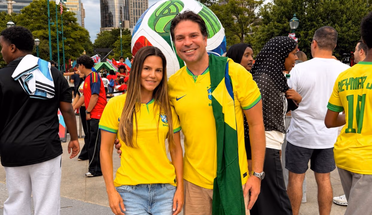 Crusoé: Após licença-prêmio, mulher de Ramagem pede afastamento para ser candidata