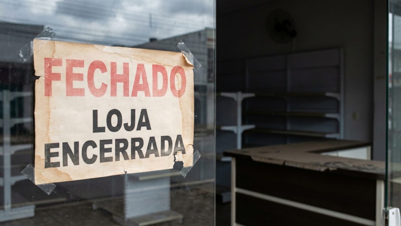 Após 49 anos, rede com 487 lojas e 6.300 trabalhadores é vendida a liquidante e anuncia que fechará tudo