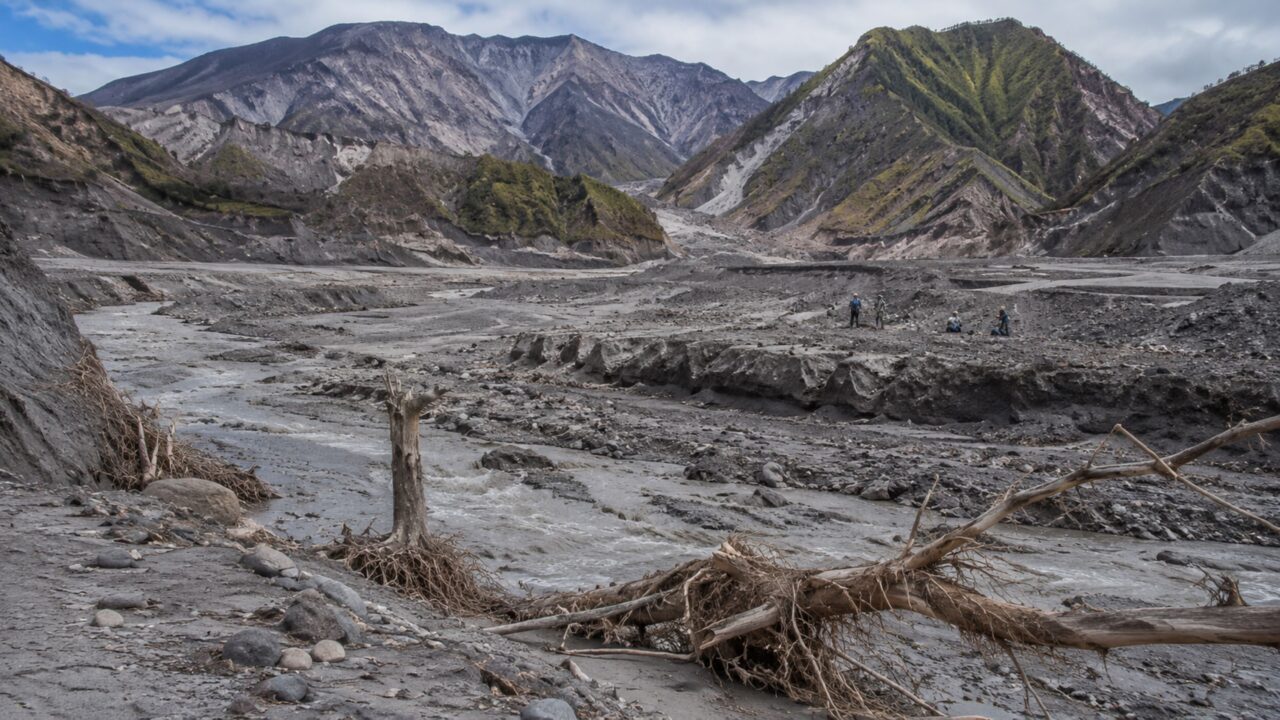 Cinzas e lahars redesenharam vales inteiros ao redor do Pinatubo
