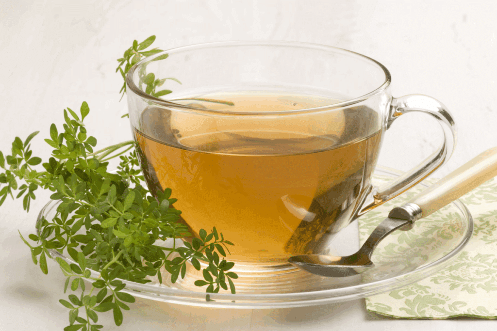 Para que serve o chá de arruda? 3 receitas e os seus benefícios para a saúde