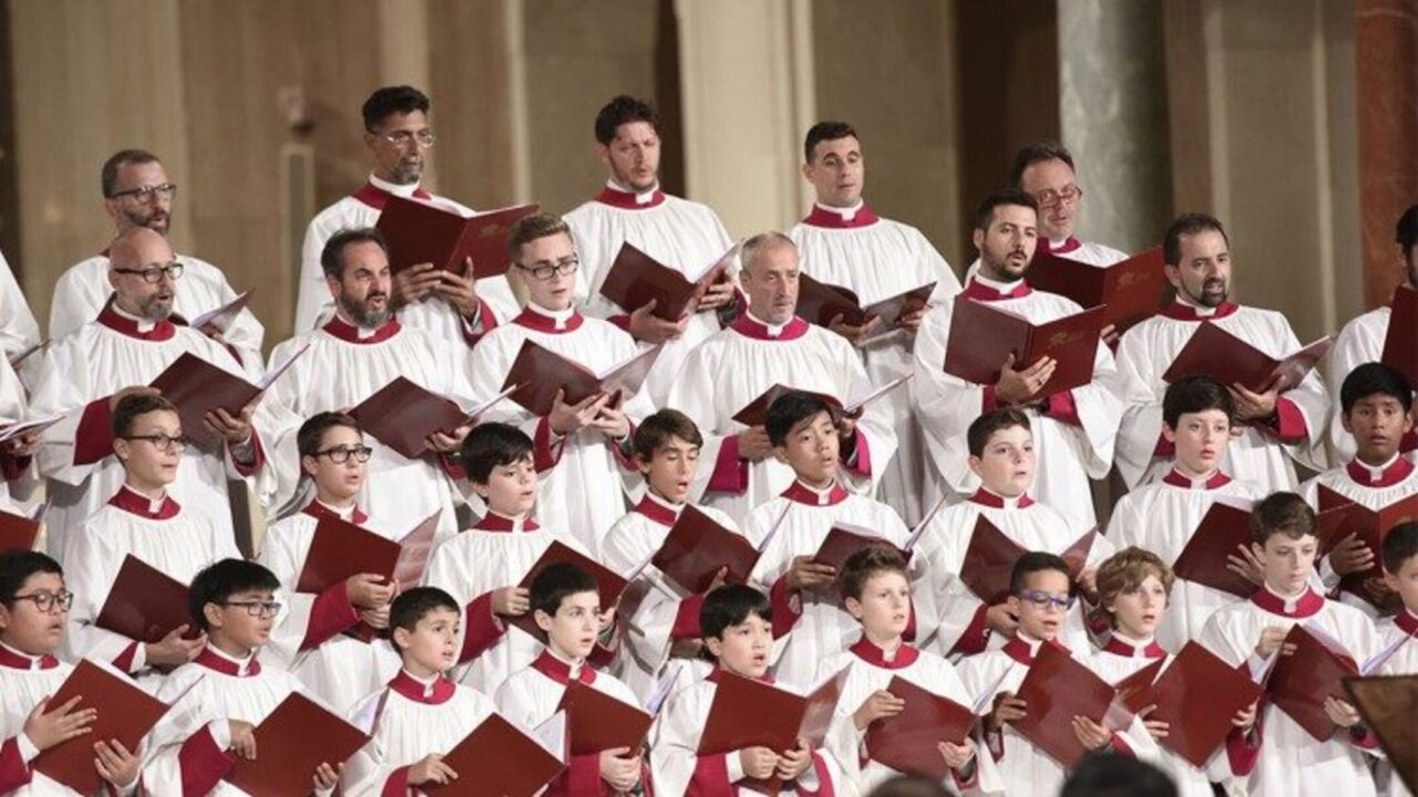 Coral do Vaticano canta em igreja de Ipanema