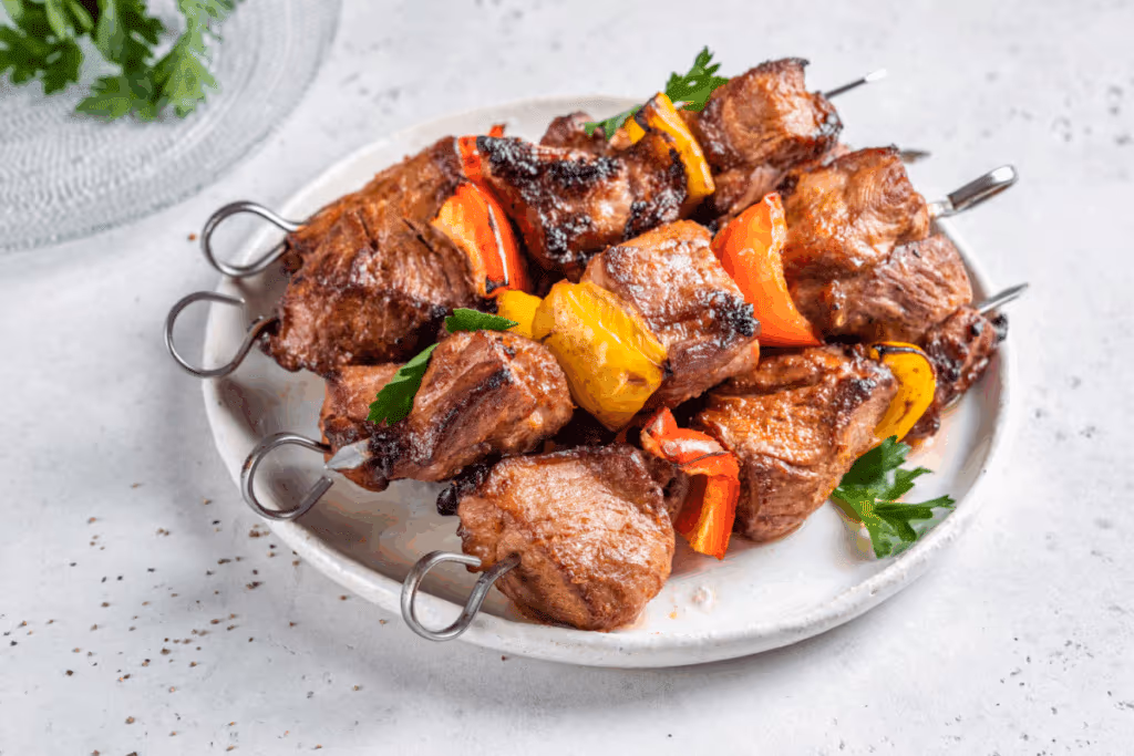 6 receitas de carne assada suculenta para preparar no fim de semana