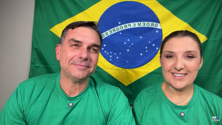 Flávio aposta em internet grátis e IA para reduzir rejeição entre mulheres