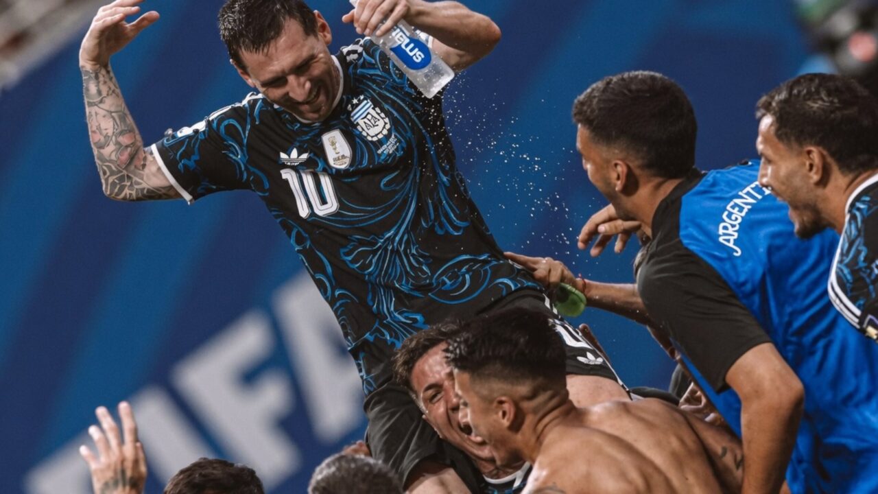 Rodolfo Borges na Crusoé: Uma conspiração para Messi