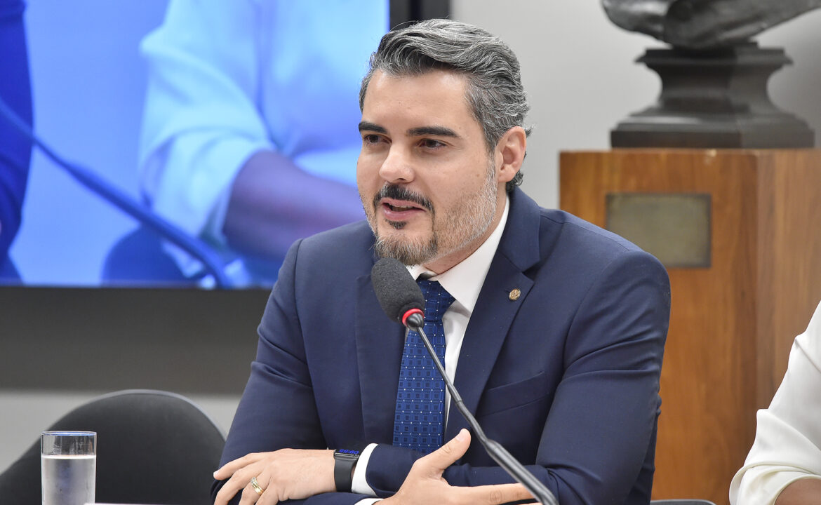 Deputado quer instituir incentivo de fronteira a servidores do INSS