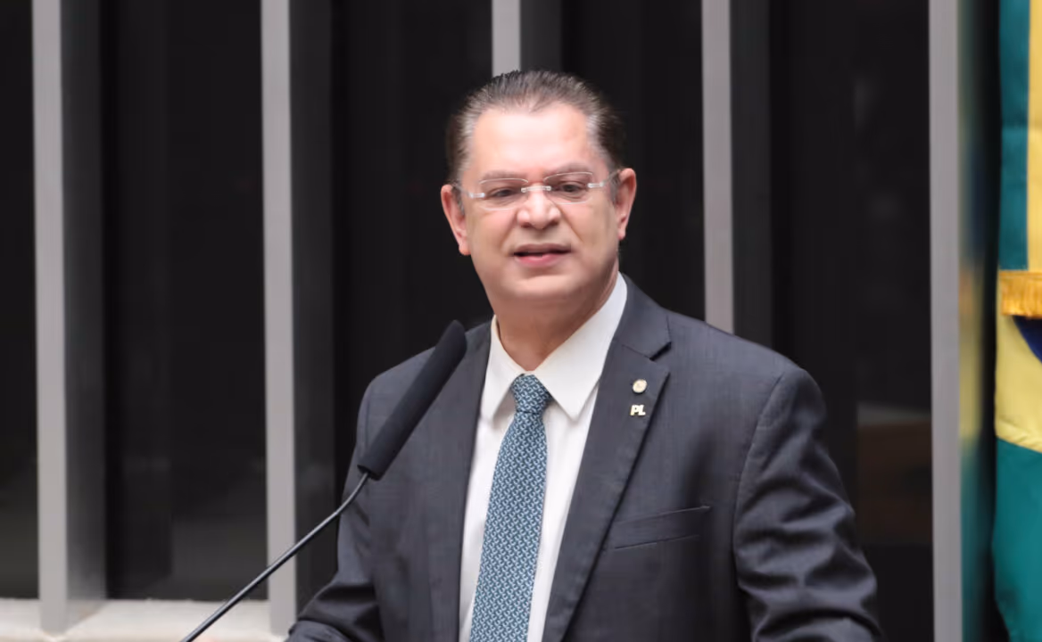 Operação da PF mira pessoas ligadas a Sóstenes Cavalcante