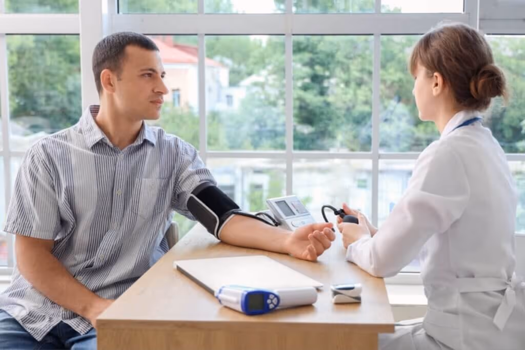 Hipertensão arterial: 5 mitos e verdades sobre a pressão alta para ficar atento