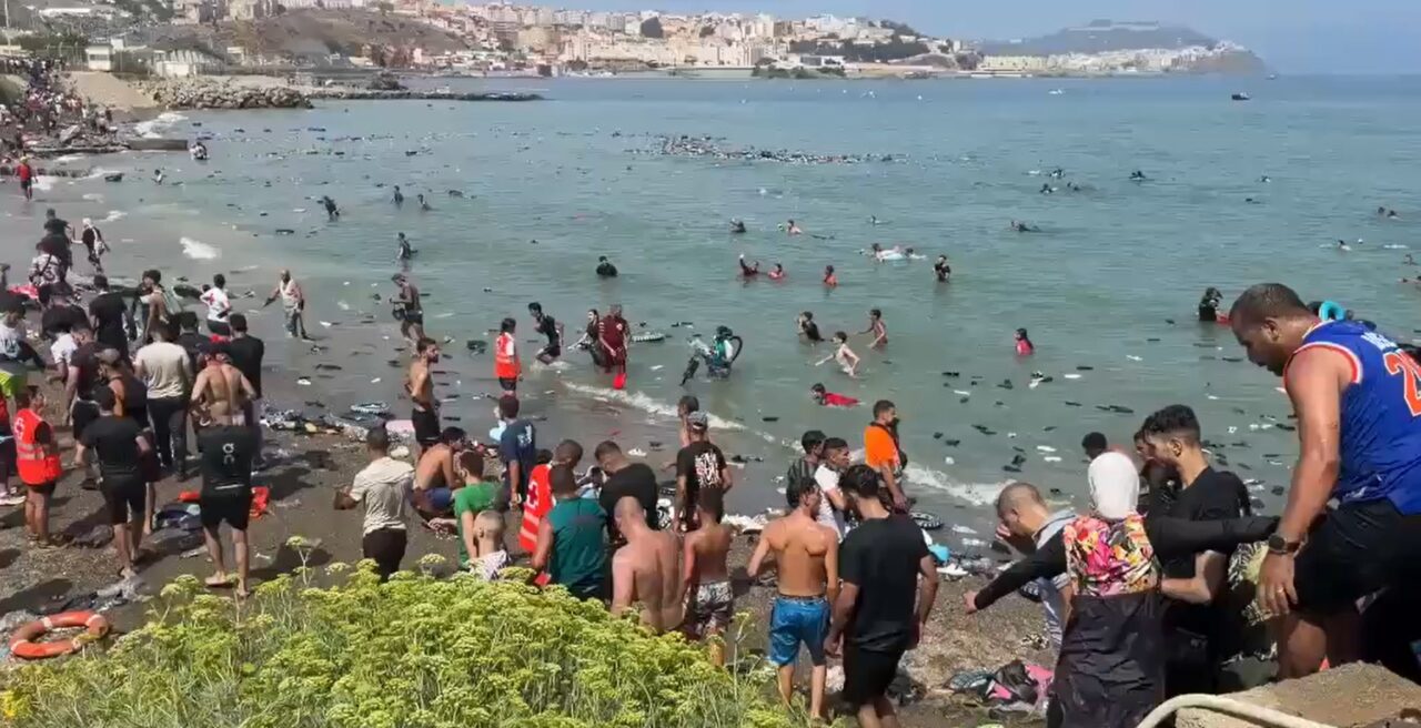 Crusoé: Premiê espanhol culpa quadrilhas de tráfico humano por “violação” territorial
