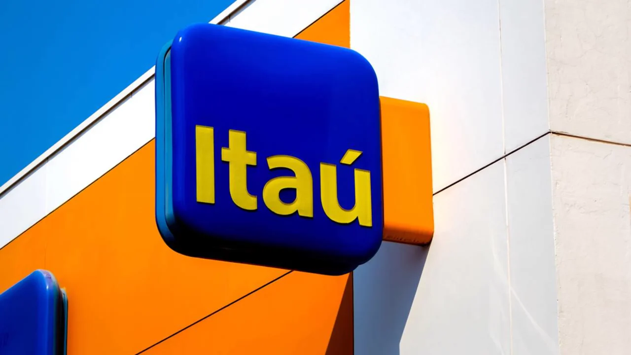 Itaú comunica o fim de cartão de crédito a partir de agosto