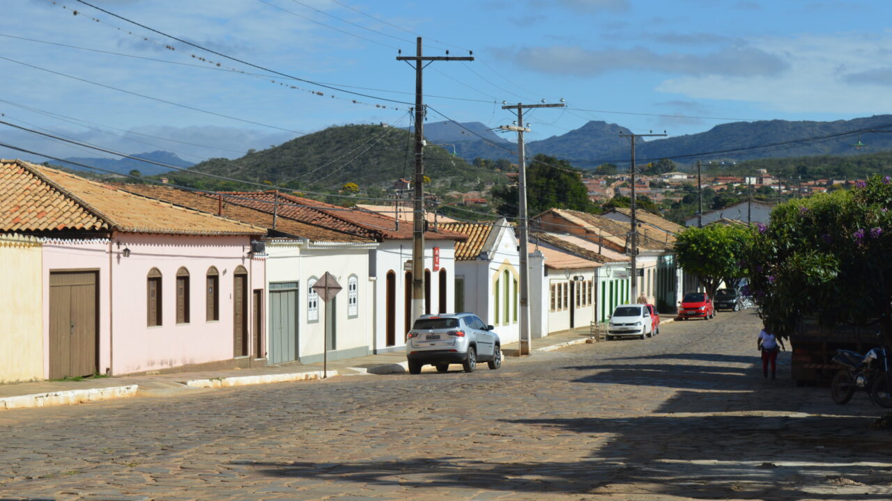 Cidade colonial desenhada por ordem de Portugal em 1745: 287 casarões reconhecidos como patrimônios e o pico mais alto do Nordeste