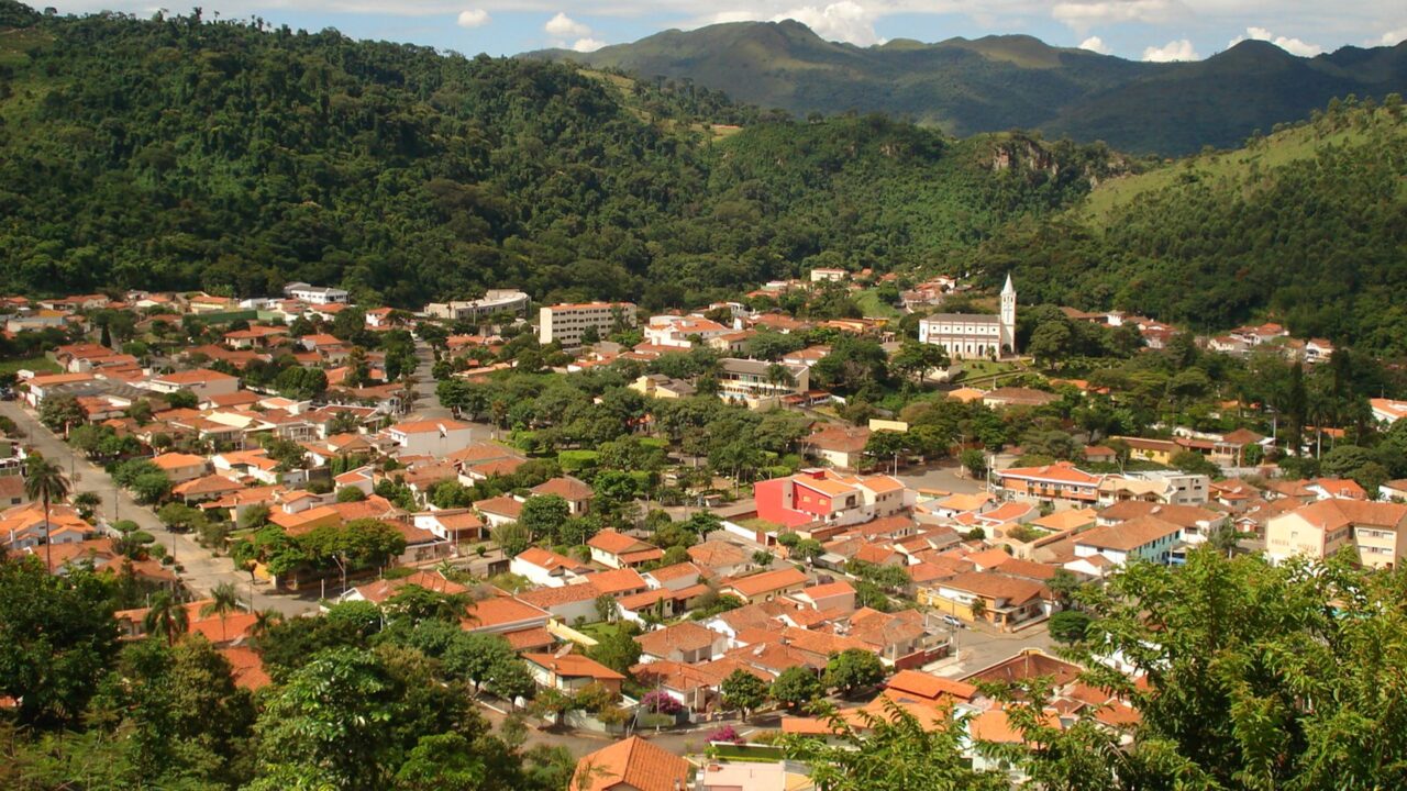 A cidade paulista com a água mineral mais radioativa das Américas nasceu sobre a cratera de um vulcão extinto há 80 milhões de anos