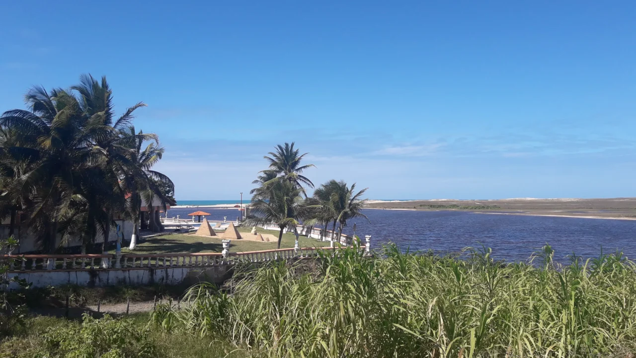 Aquiraz, Ceará - Foi a primeira capital do Ceará, perdeu o posto em 1726 e ainda guarda um mercado de carnaúba tombado pelo governo federal