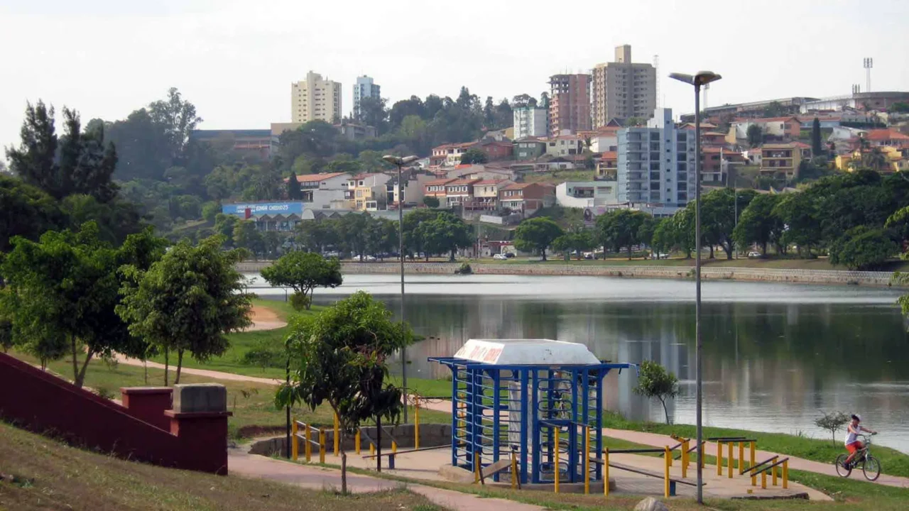 Bragança Paulista reúne gastronomia, ruas tranquilas e paisagens do interior //