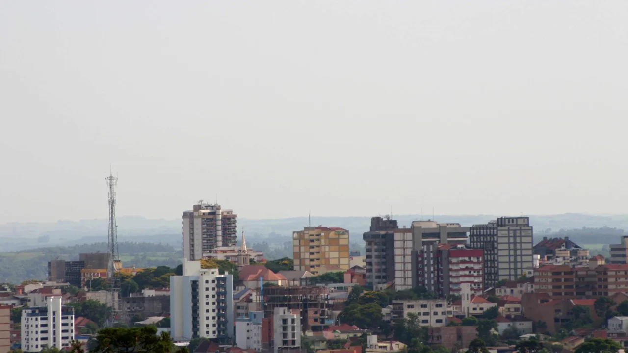 Uma lei federal transformou essa cidade gaúcha na Capital Nacional das Etnias e são mais de 30 povos convivendo em 380 km² onde nasceu o capitão do Tetra da Seleção Brasileira