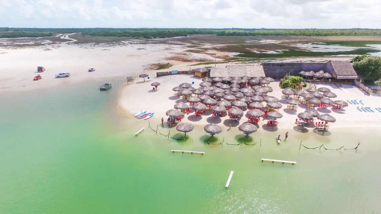 Jericoacoara, Ceará A vila cearense sem postes de luz e sem asfalto que foi eleita uma das 10 praias mais bonitas do mundo e virou o 3º parque mais visitado do país
