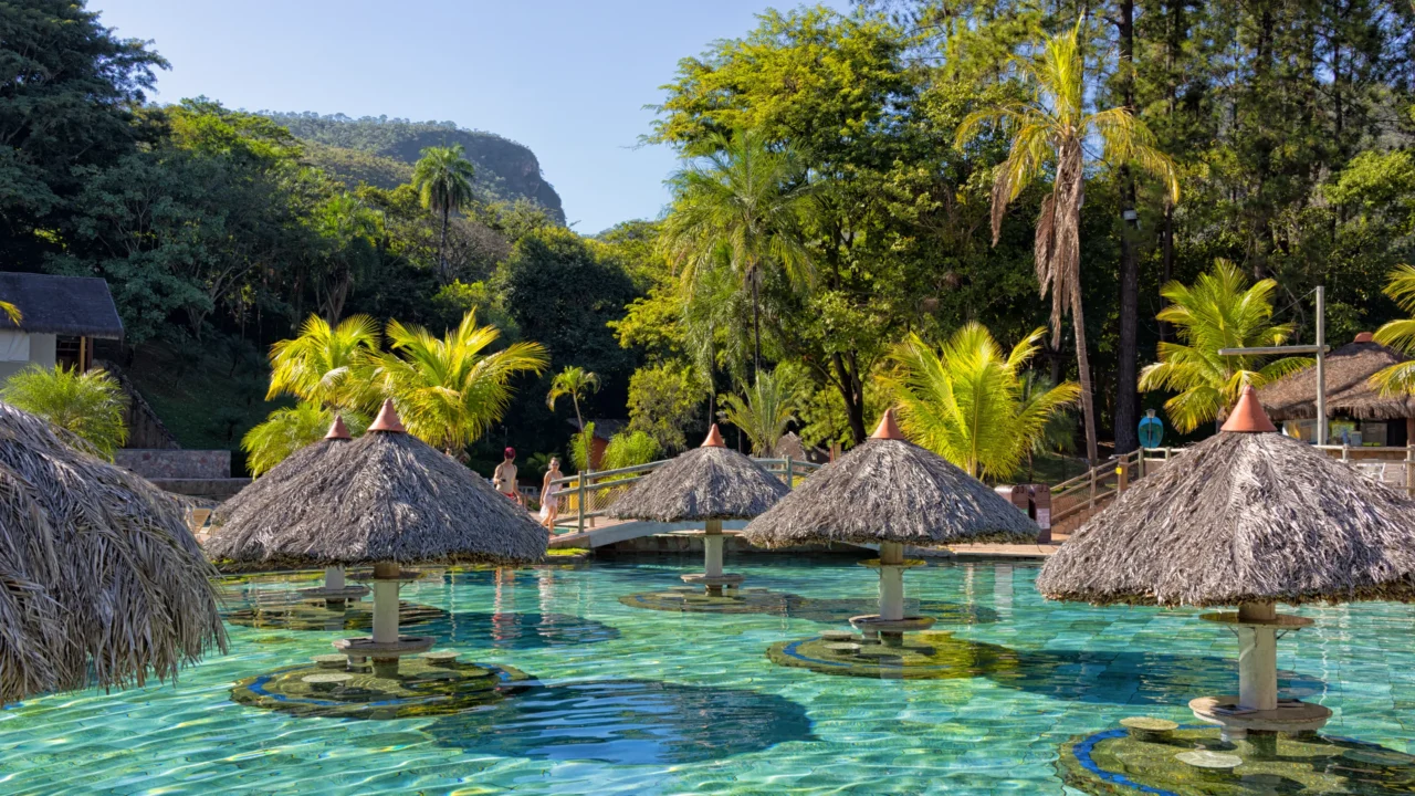 Rio Quente - Cidade brasileira que recebe mais turistas do que moradores todo ano