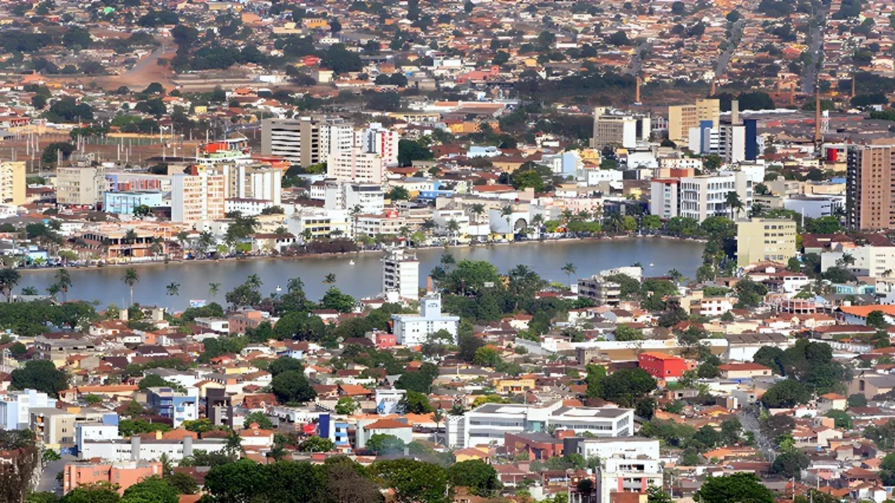 Sete Lagoas reúne lagos, grutas e paisagens do interior mineiro //