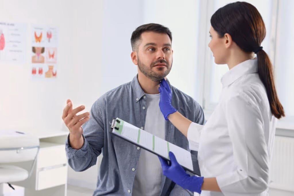 Câncer de tireoide: conheça os sintomas e os tratamentos para a doença