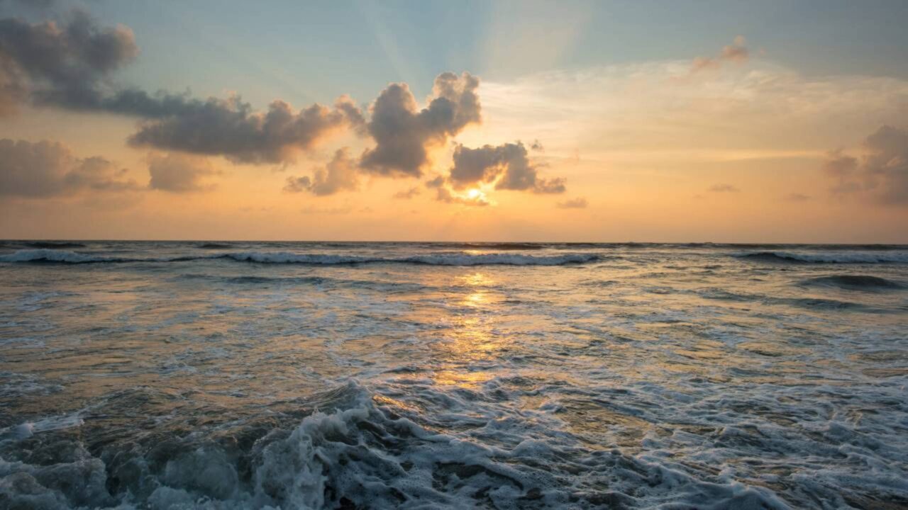 Os seres humanos conhecem melhor a superfície de alguns mundos do Sistema Solar do que o leito da maior parte dos oceanos da Terra