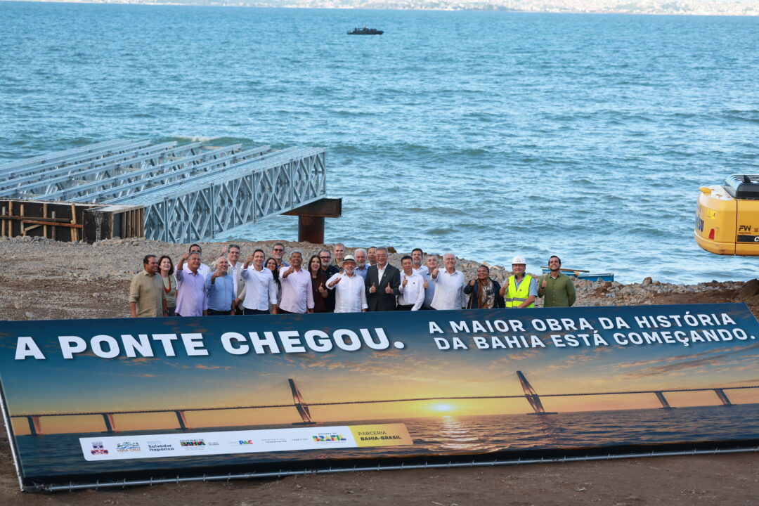 Crusoé: Lula inaugura pilar de ponte e túnel sem água