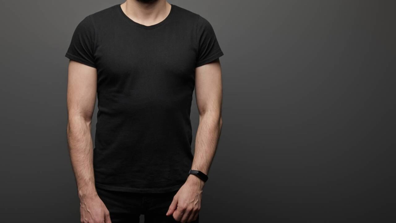 A psicologia revela por que você não para de usar roupas pretas