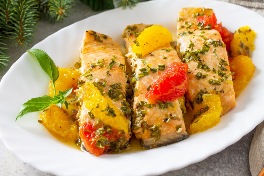 3 receitas de peixe assado para um almoço de sábado saudável e saboroso