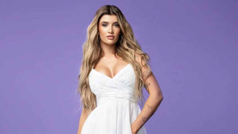 Filha de Charlie Sheen diz que não recebe dinheiro do pai há 4 anos